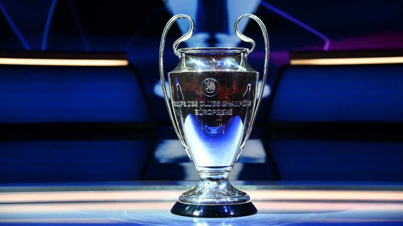 coppa in mano Champions League 2023